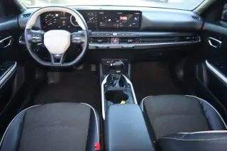 Sedán Kia K4 2025 GT-Line 4dr