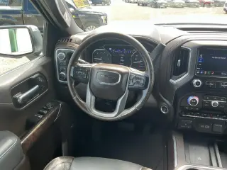 GMC Sierra 1500 Limited 2022 4x4 Denali 4p Cab de tripulación Crew 5.8 ft. SB