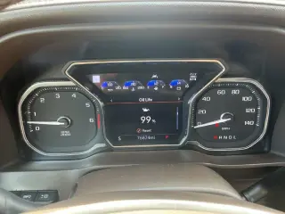 GMC Sierra 1500 Limited 2022 4x4 Denali 4p Cab de tripulación Crew 5.8 ft. SB