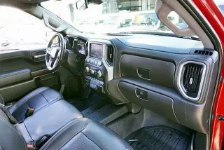GMC Sierra 1500 2021 4x4 SLT 4p. Cabina de Tripulación 5.8 ft. SB