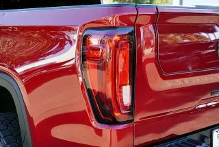 GMC Sierra 1500 2021 4x4 SLT 4p. Cabina de Tripulación 5.8 ft. SB