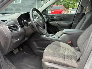 Chevrolet Equinox 2023 4x4 LT 4p SUV con 2 filas de asientos