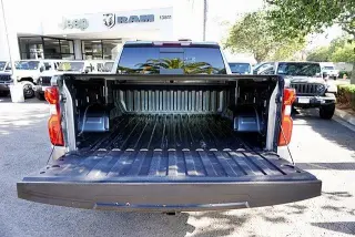 Chevrolet Silverado 1500 2021 4x2 RST 4dr Cab de Tripulación de 5.8 ft. SB