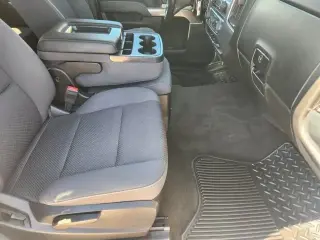 Chevrolet Silverado 1500 2017 4x2 LT 4dr Crew Cab 5.8 ft. SB