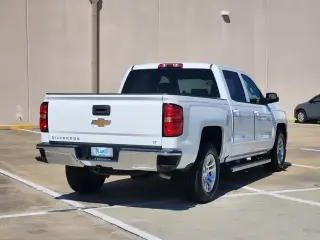 Chevrolet Silverado 1500 2017 4x2 LT 4dr Crew Cab 5.8 ft. SB