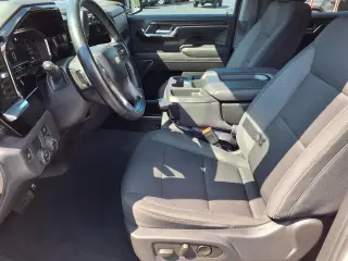 Chevrolet Silverado 1500 2023 4x2 LT 4dr Cab con motor de 5.8 ft. SB