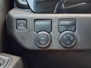 Chevrolet Silverado 1500 2023 4x2 LT 4dr Cab con motor de 5.8 ft. SB