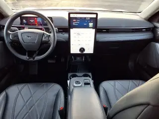 Ford Mustang Mach-E 2024 Select 4dr SUV