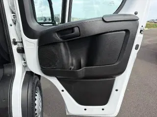 Ram ProMaster 2025 Tradesman 2500 136 WB 3dr Low Roof Cargo Van sin asiento del pasajero