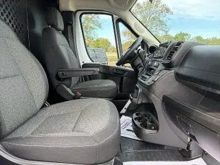 Ram ProMaster 2025 Tradesman 2500 136 WB 3dr Low Roof Cargo Van sin asiento del pasajero