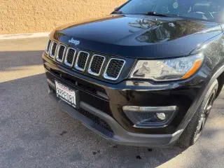 Jeep Compass 2021 Latitude SUV de 4 puertas