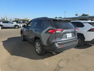 Toyota RAV4 2025 XLE 4dr SUV