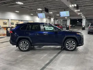 Toyota RAV4 2023 AWD Limited 4dr SUV