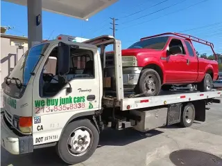 Hasta $1000 por su carro viejo
