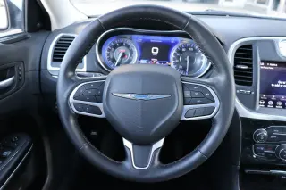 2021 Chrysler 300