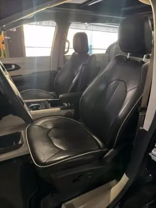 Chrysler Pacifica Plug-In Hybrid 2023 Limited 4dr Mini-Van