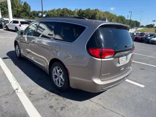 Chrysler Pacifica 2017 Touring-L 4dr Mini-Van