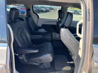 Chrysler Pacifica 2017 Touring-L 4dr Mini-Van