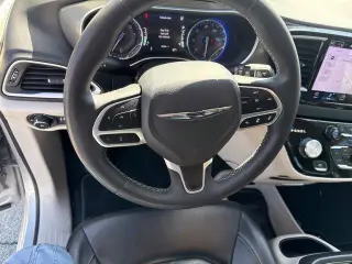 Chrysler Pacifica 2023 Touring L 4dr Mini-Van