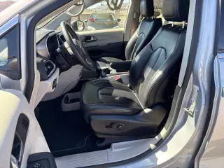 Chrysler Pacifica 2023 Touring L 4dr Mini-Van