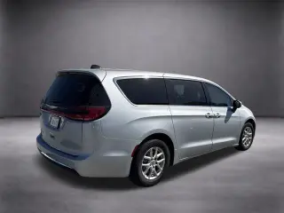 Chrysler Pacifica 2023 Touring L 4dr Mini-Van