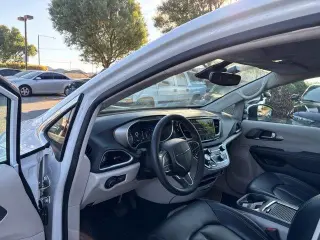 Chrysler Pacifica 2023 Touring L 4dr Mini-Van