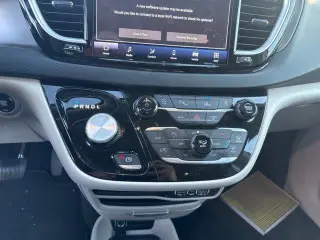 Chrysler Pacifica 2023 Touring L 4dr Mini-Van