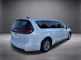 Chrysler Pacifica 2023 Touring L 4dr Mini-Van