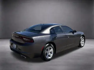Dodge Charger 2022 SXT Sedán de 4 puertas