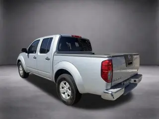 Nissan Frontier 2009 4x2 LE Crew Cab Short Bed 4dr 5A