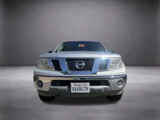 Nissan Frontier 2009 4x2 LE Crew Cab Short Bed 4dr 5A