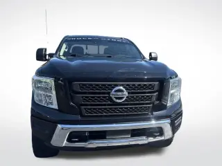 Nissan Titan 2021 4x4 SV 4dr Crew Cab 5.6 ft. SB