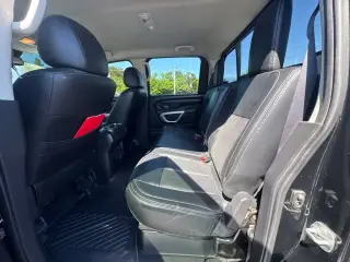 Nissan Titan 2021 4x4 SV 4dr Crew Cab 5.6 ft. SB