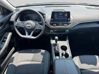 Nissan Altima 2025 2.5 SV 4dr Sedán