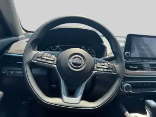 Nissan Altima 2025 2.5 SV 4dr Sedán