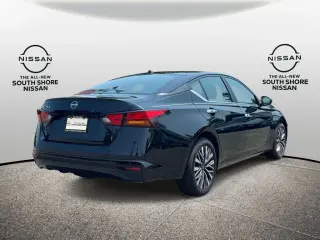 Nissan Altima 2025 2.5 SV 4dr Sedán