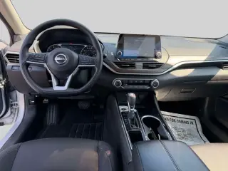 Nissan Altima 2024 2.5 SV 4dr Sedán