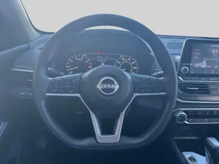 Nissan Altima 2024 2.5 SV 4dr Sedán