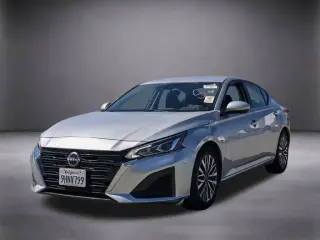 Nissan Altima 2023 2.5 SV 4dr Sedán