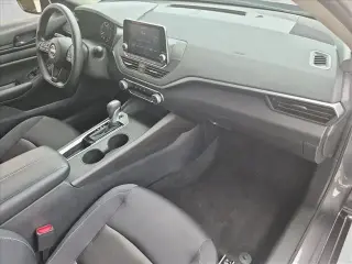 Nissan Altima 2025 2.5 S 4dr Sedán