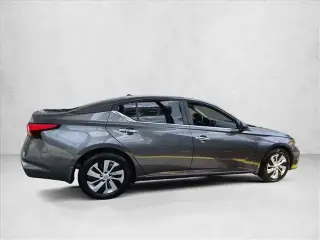 Nissan Altima 2025 2.5 S 4dr Sedán