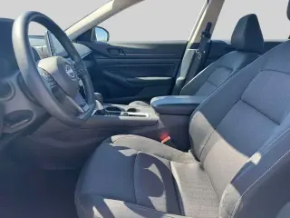 Nissan Altima 2025 2.5 S 4dr Sedán