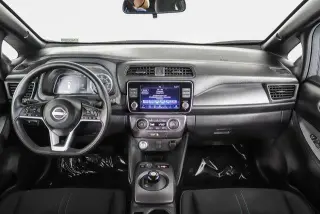 Nissan LEAF 2025 S 4 puertas Hatchback