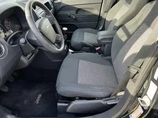 Jeep Compass 2010 Latitude 4 SUV