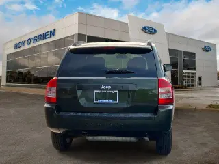 Jeep Compass 2010 Latitude 4 SUV