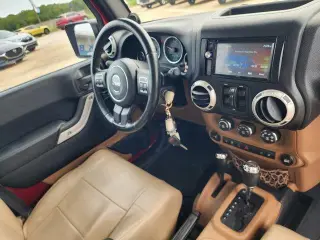 Jeep Wrangler Unlimited 2011 4x4 Sahara 4dr SUV