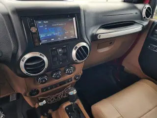 Jeep Wrangler Unlimited 2011 4x4 Sahara 4dr SUV