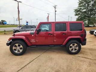 Jeep Wrangler Unlimited 2011 4x4 Sahara 4dr SUV