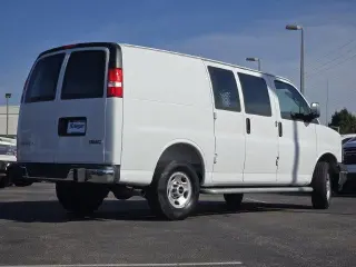 GMC Savana 2025 2500 3dr Cargo Van