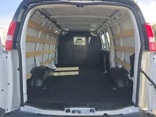 GMC Savana 2025 2500 3dr Cargo Van